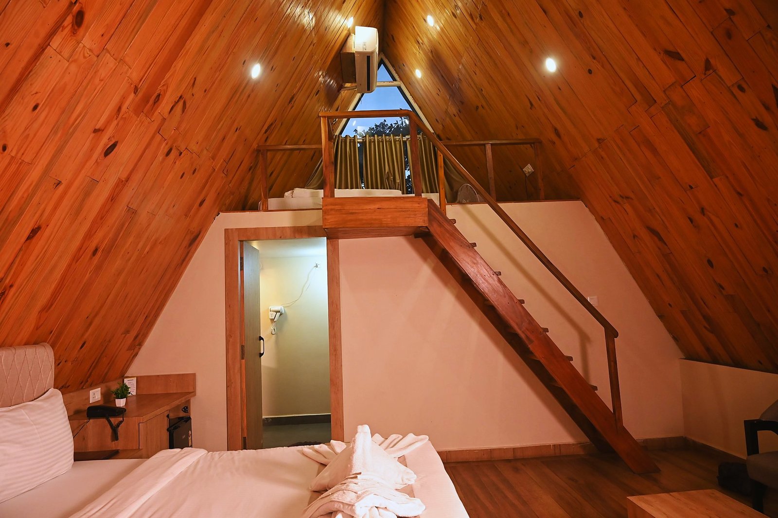 Comfort Four Bed Cottage Room photo 1
